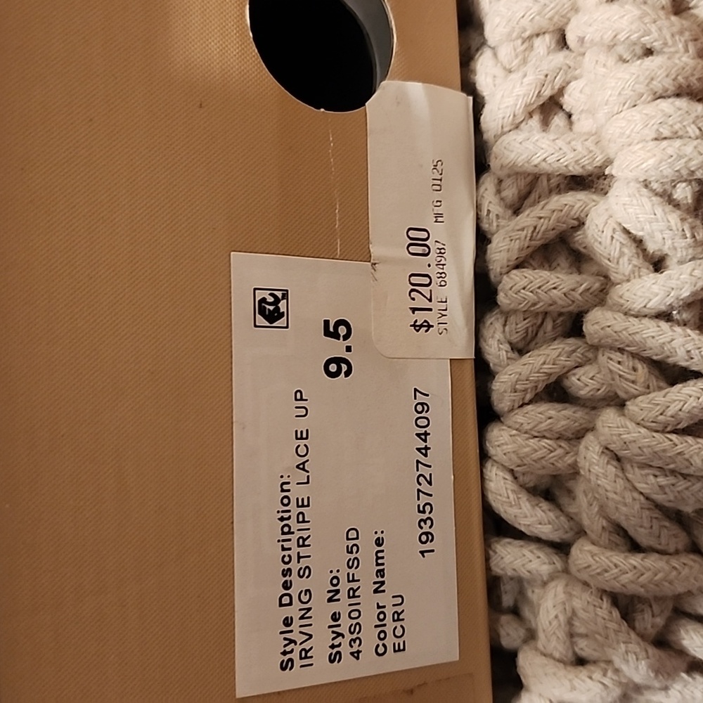 NWT Michael Kors Womens Sneakers - Picture 3 of 9